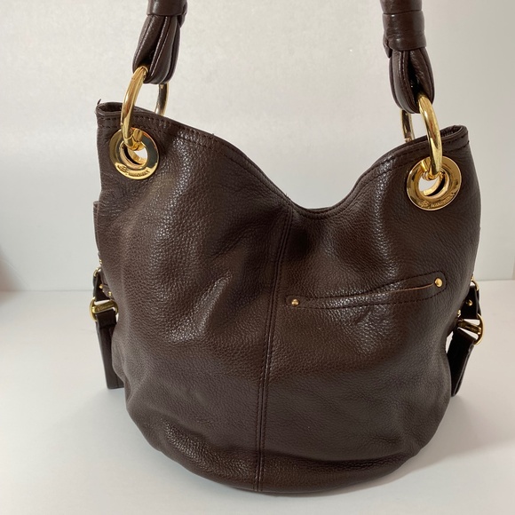 B. Makowsky Leather Purse + Dust Bag - Picture 4 of 15